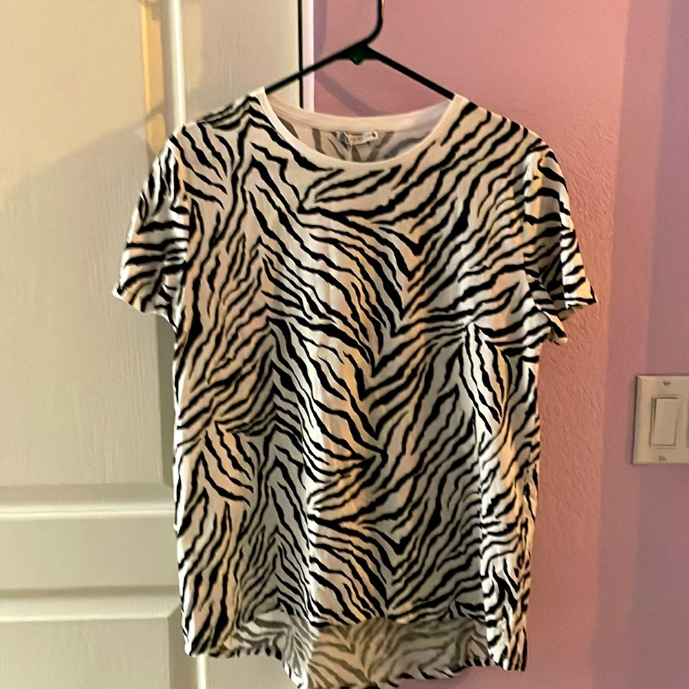 Zebra stripe shirt size medium, New